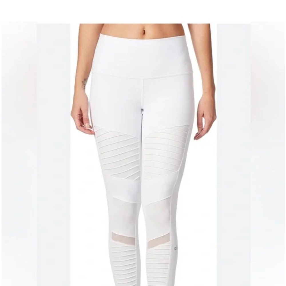 ALO Yoga White Women's Leggings